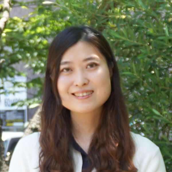 横部 由莉