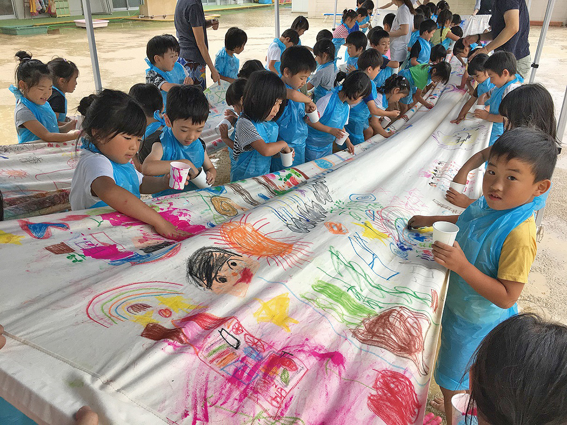 幼稚園 保育園児たちとアーティストによる芸術アプローチ活動 教育文化活動助成 成果報告書アーカイブ
